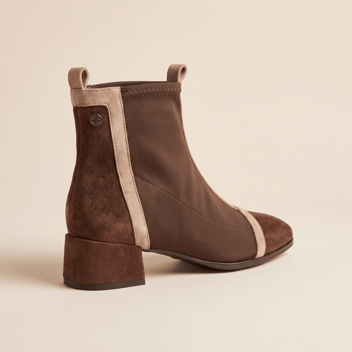 Almudena · Botín de Ante y Tejido - zapatos de mujer Calenzo