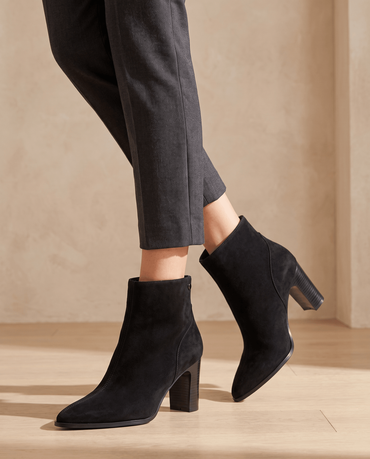 Diana · Botín de Punta Fina de Ante - zapatos de mujer Calenzo