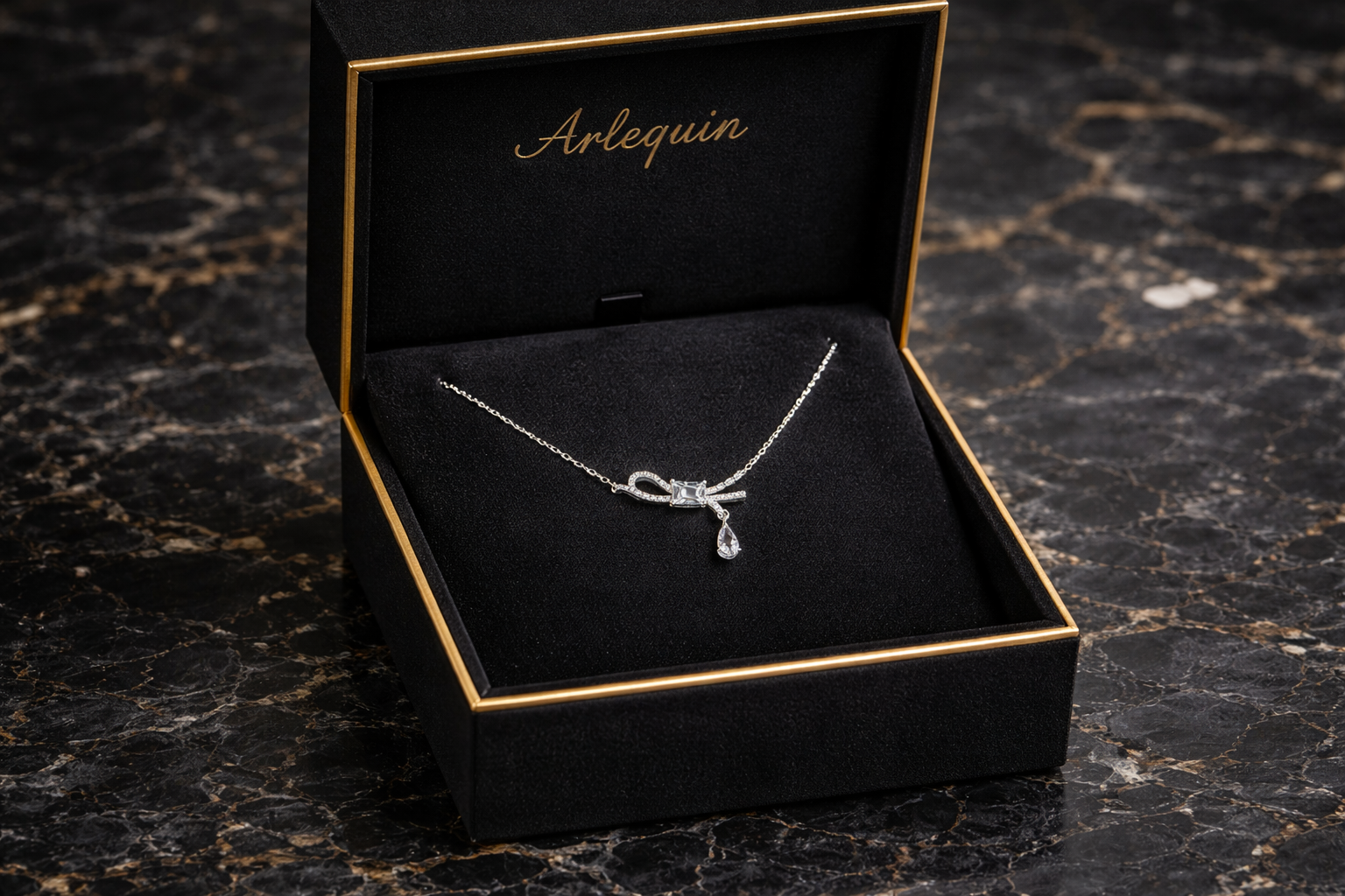 Image of Collar LAZO ETERNO